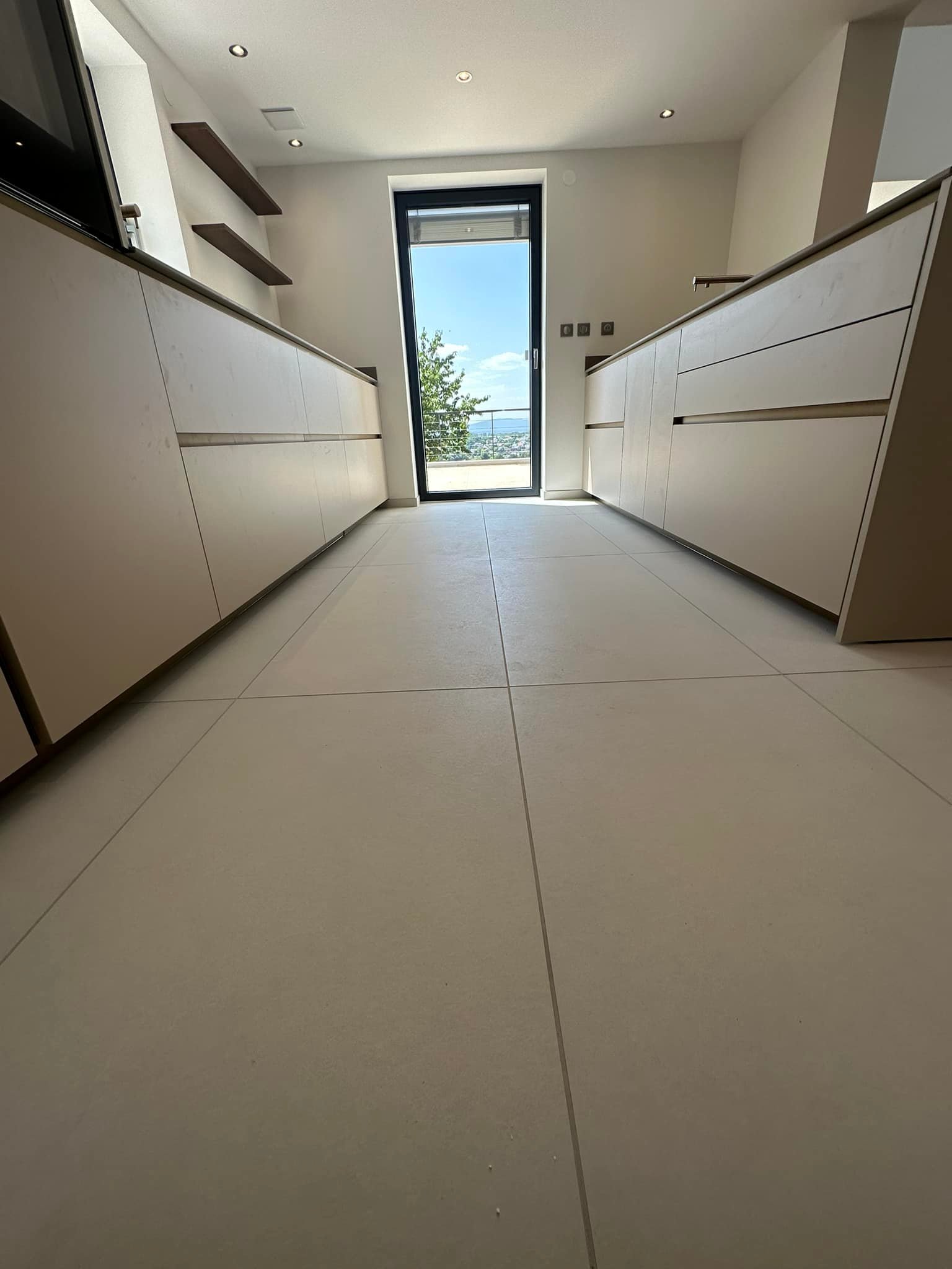 Pose de carrelage par SASU Max à Montbéliard